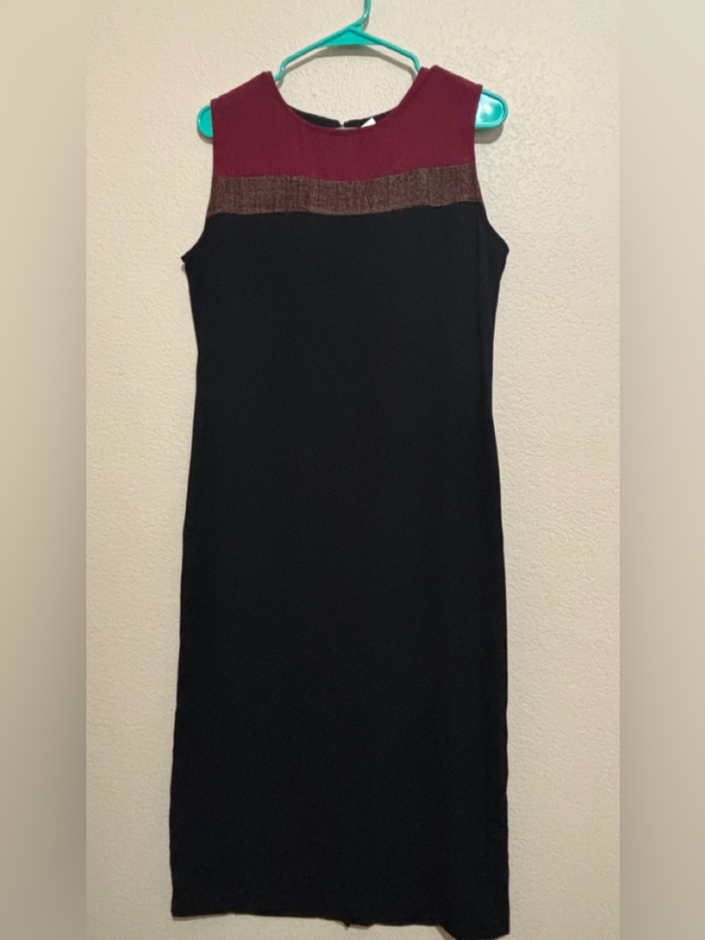 Bahari Sleeveless Black Dress with Burgundy Yoke size 10